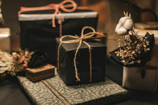 Artful Gifts: How to Give Meaningful Nature‑Inspired Prints